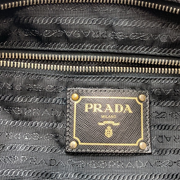 Vintage Prada Saffiano Triang Purse Baltic Black 2004 - Picture 5 of 12
